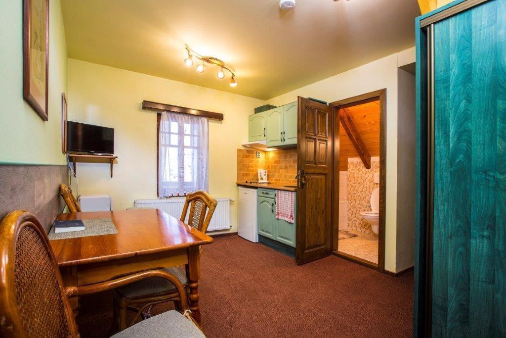 Pension Roky Рокитніце-над-Їзероу Екстер'єр фото
